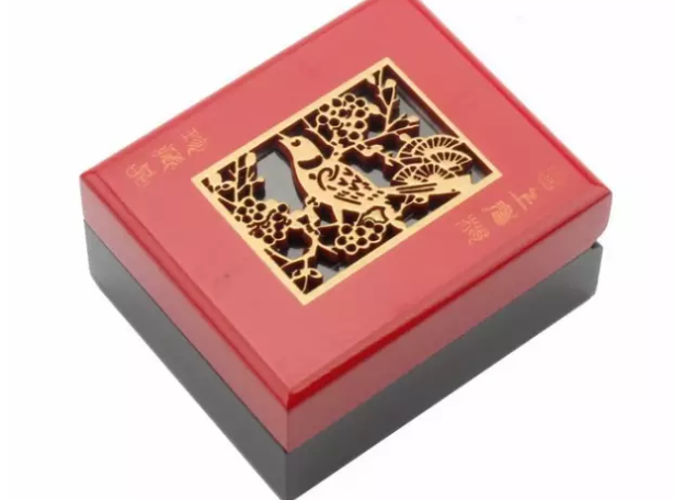 激光打標(biāo)月餅盒，祝您家美滿，人團(tuán)圓