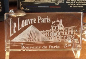 激光打標(biāo)旅游紀(jì)念品，為您留住難忘一刻