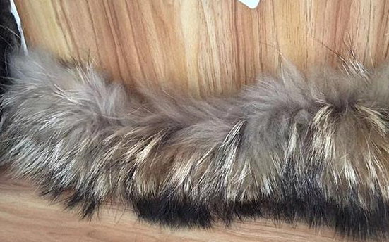 激光切割毛領(lǐng)，這個冬天要風(fēng)度也要溫度