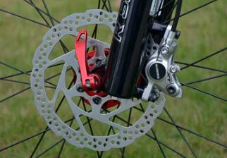 激光切割剎車片，讓綠色出行更安全