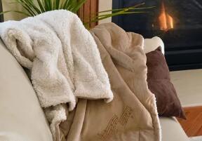 夏天空調(diào)房必備--空調(diào)毯激光印花